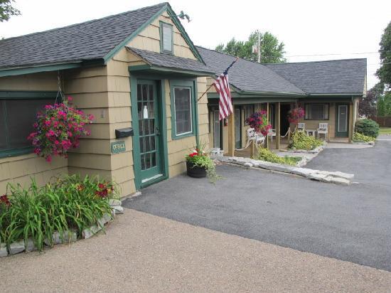 Wooden Boat Inn Clayton Exterior foto
